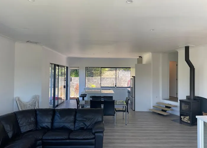 Private Retreat 2 Bedroom *