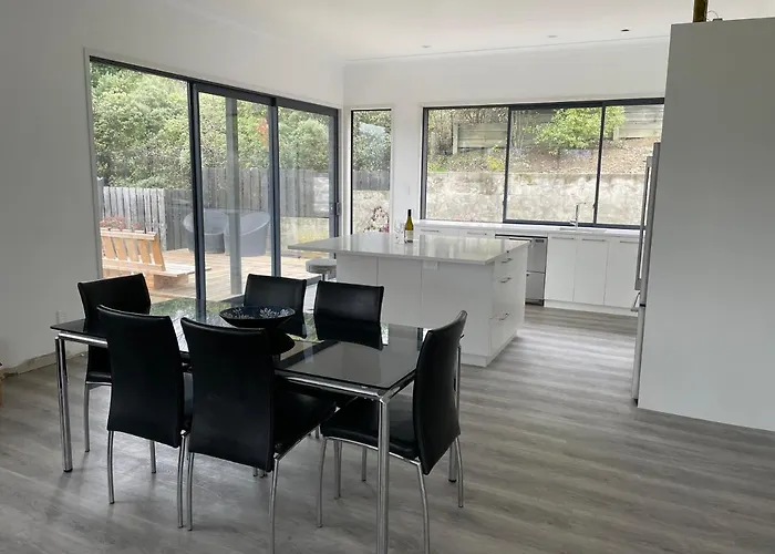 Private Retreat 2 Bedroom 度假居 *